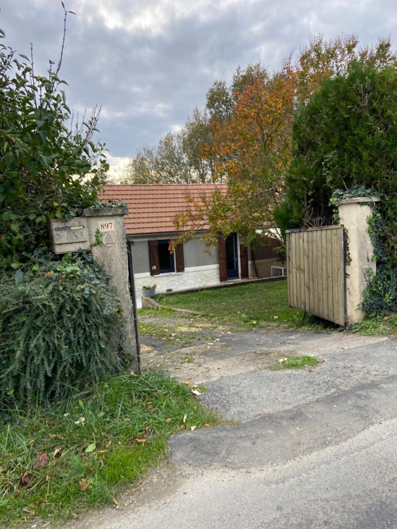 Belvès Au Lilas Rose Maison Entre Campagne Et Village מראה חיצוני תמונה